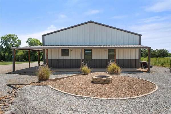 8.86 Acres of Land with Home for Sale in Reno, Texas