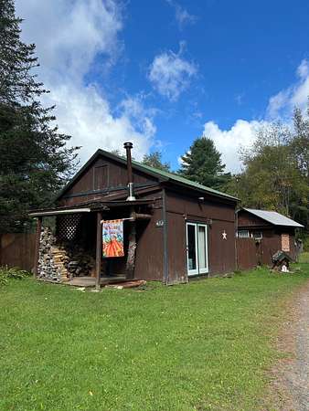 7 Acres of Residential Land with Home for Sale in Dolgeville, New York