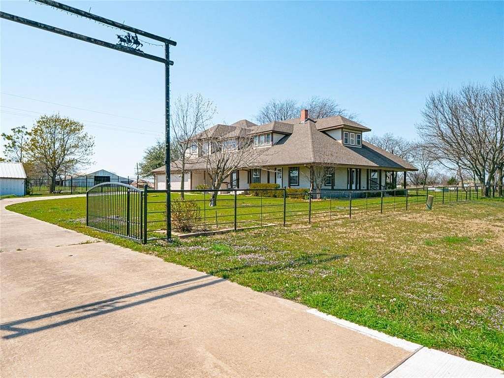 12.8 Acres of Land with Home for Sale in Farmersville, Texas