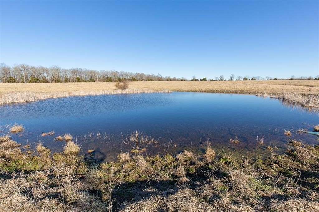 5 Acres of Land for Sale in Clarksville, Texas