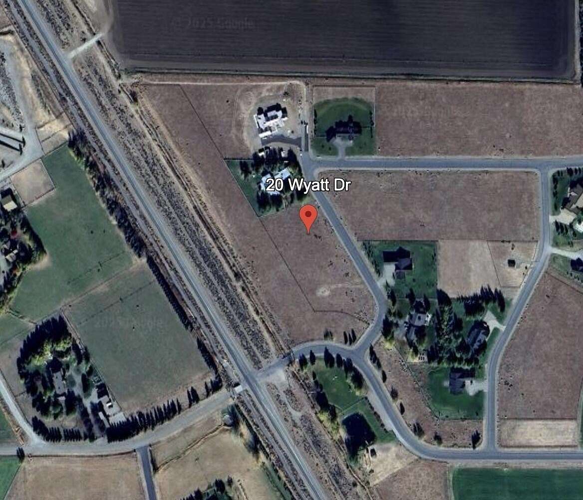 1 Acre of Land for Sale in Bellevue, Idaho