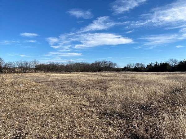 1.65 Acres of Residential Land for Sale in Whitewright, Texas