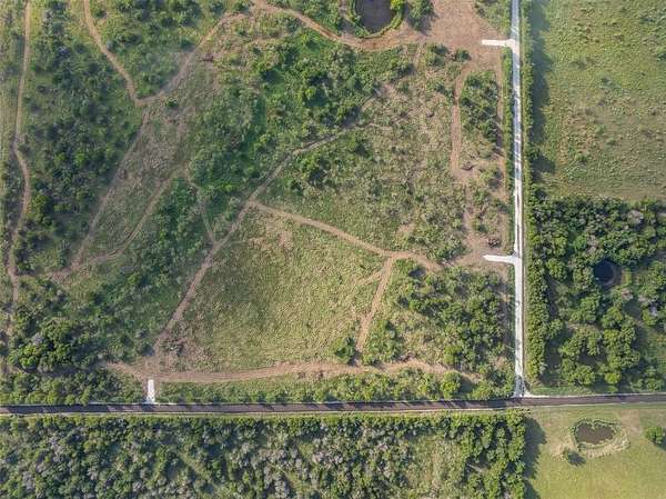 12 Acres of Land for Sale in Groesbeck, Texas