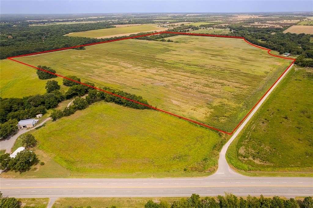 124 Acres of Land for Sale in Bonham, Texas