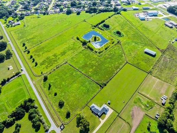 25 Acres of Land for Sale in Berwick, Louisiana