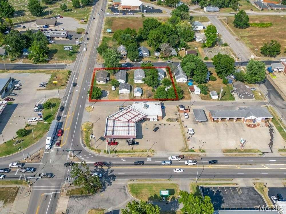 0.67 Acres of Mixed-Use Land for Sale in Lebanon, Missouri