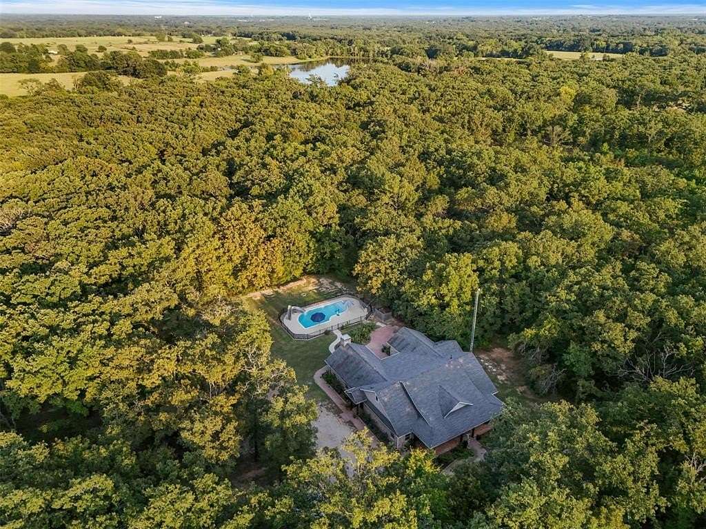 22.5 Acres of Land with Home for Sale in Fruitvale, Texas