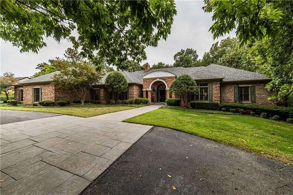 3.89 Acres of Residential Land with Home for Sale in Springdale, Arkansas