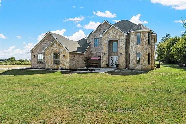 5 Acres of Residential Land with Home for Sale in Woodway, Texas