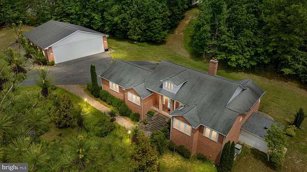 5.59 Acres of Residential Land with Home for Lease in Fredericksburg, Virginia