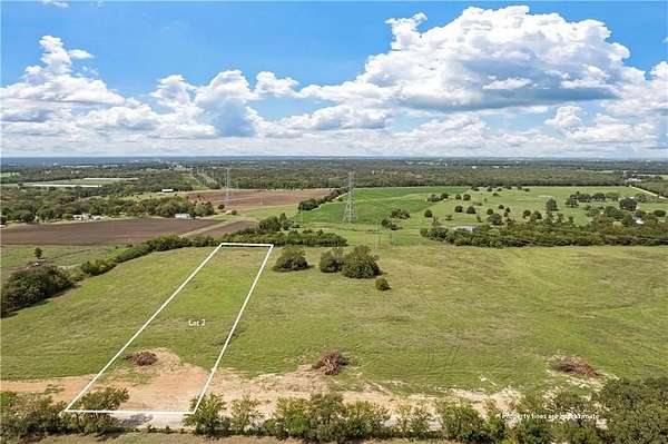 2.89 Acres of Residential Land for Sale in West, Texas