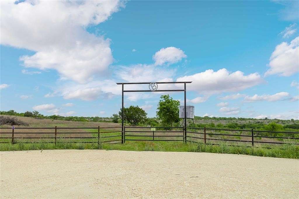 10 Acres of Land for Sale in Comanche, Texas