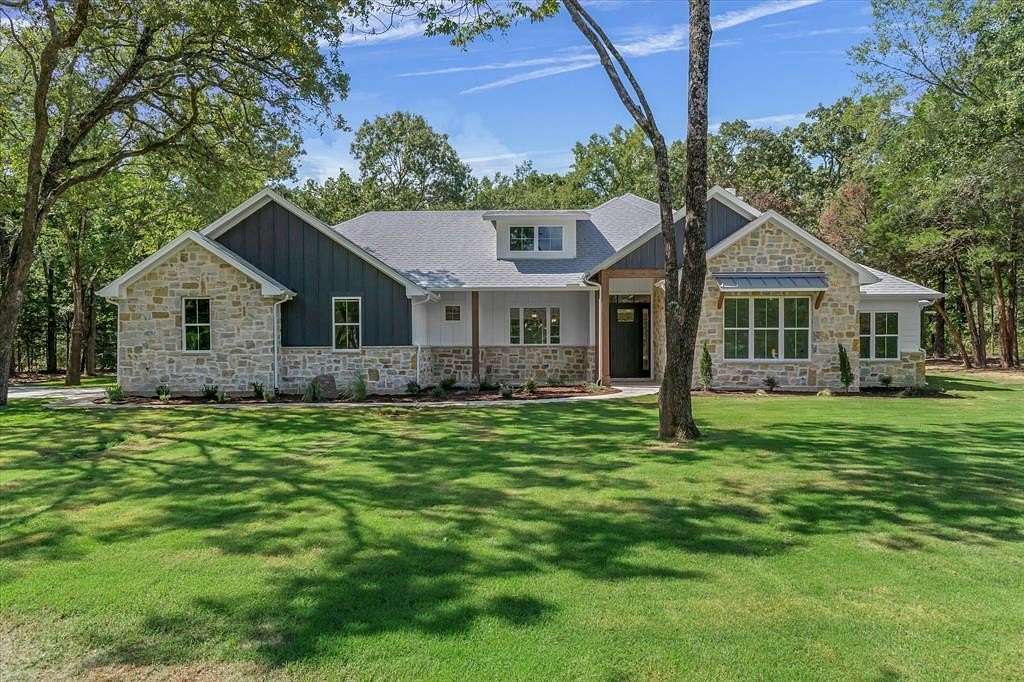 1.62 Acres of Residential Land with Home for Sale in Edgewood, Texas