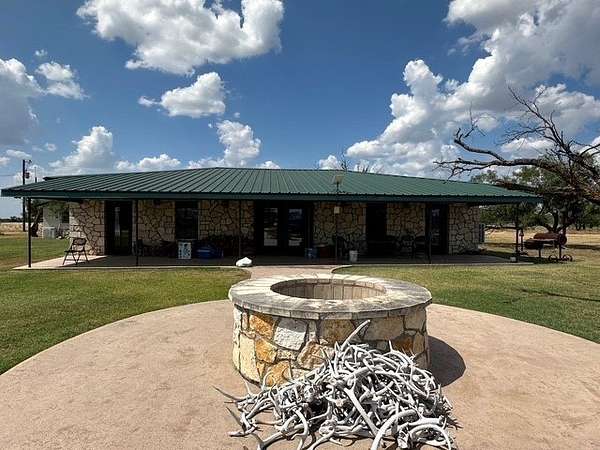 2,603 Acres of Land with Home for Sale in Sonora, Texas