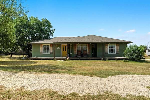 7.13 Acres of Residential Land with Home for Sale in Lawn, Texas