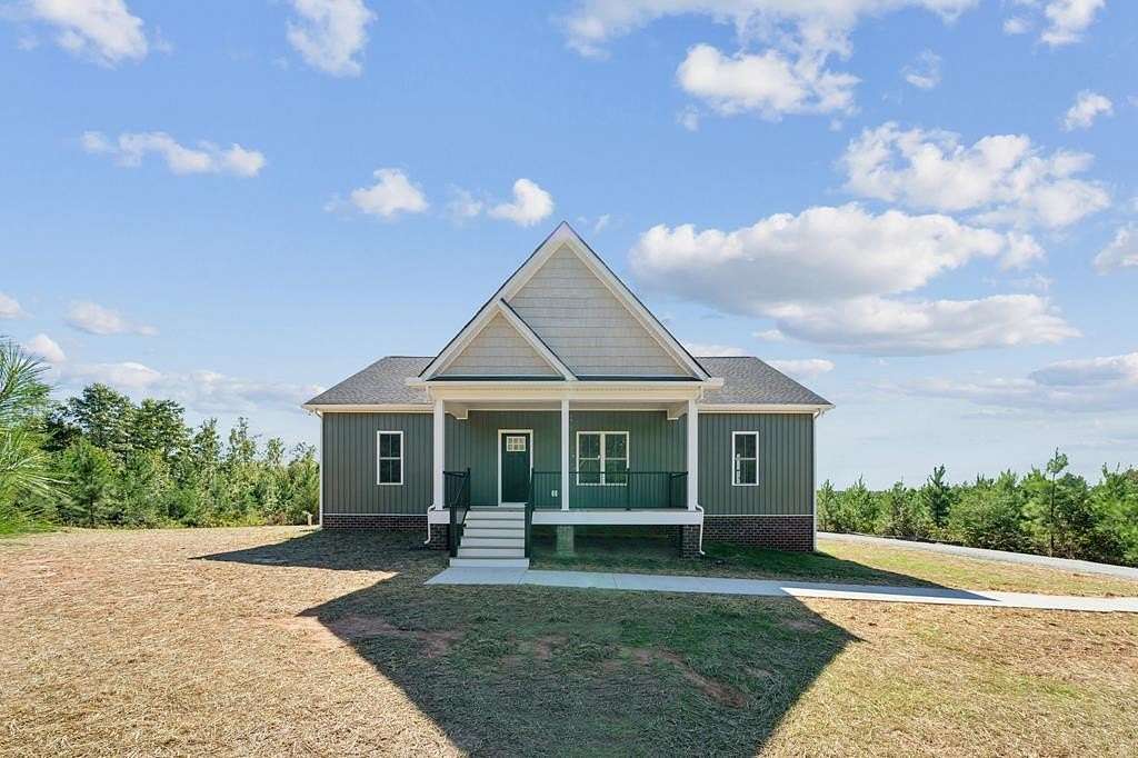 5.83 Acres of Residential Land with Home for Sale in Cumberland, Virginia