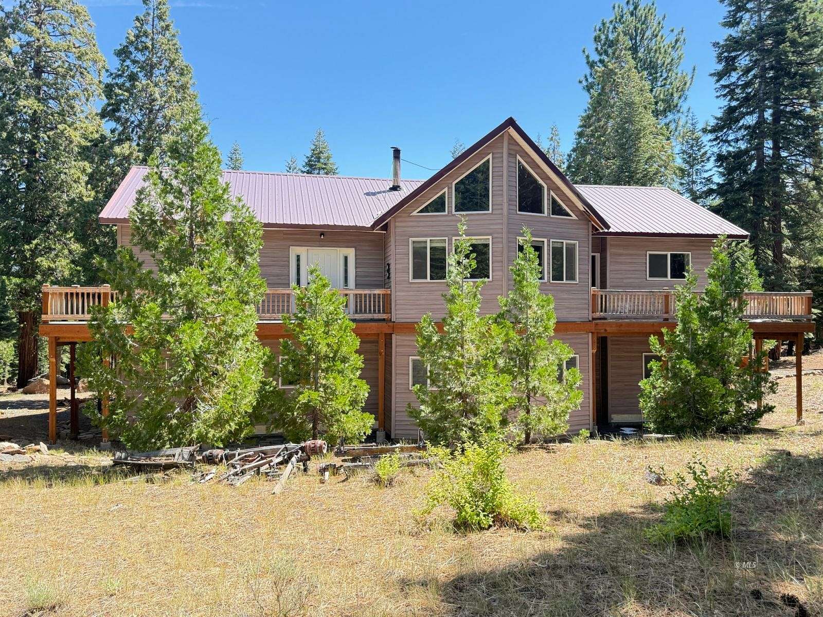 4.58 Acres of Residential Land with Home for Sale in Alturas, California