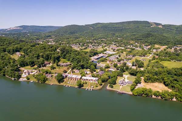1 Acre of Residential Land for Sale in Chattanooga, Tennessee