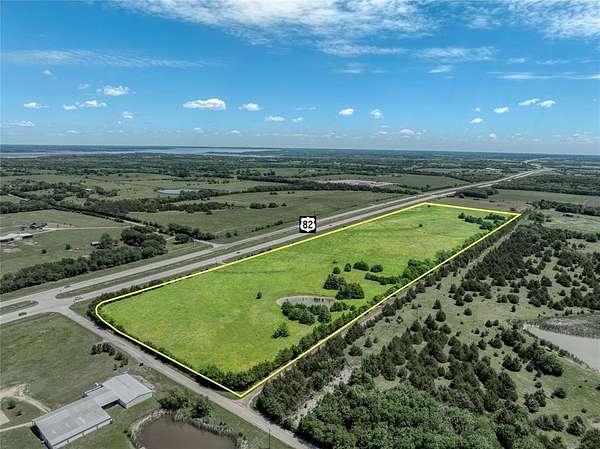 27.2 Acres of Mixed-Use Land for Sale in Dodd City, Texas