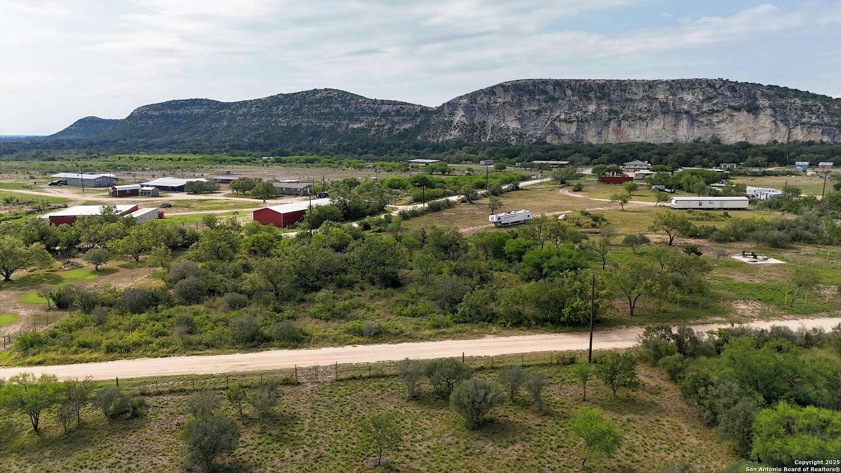1.15 Acres of Land for Sale in Uvalde, Texas