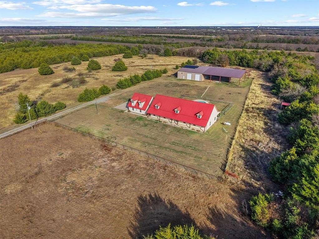 18.7 Acres of Land with Home for Sale in Trenton, Texas