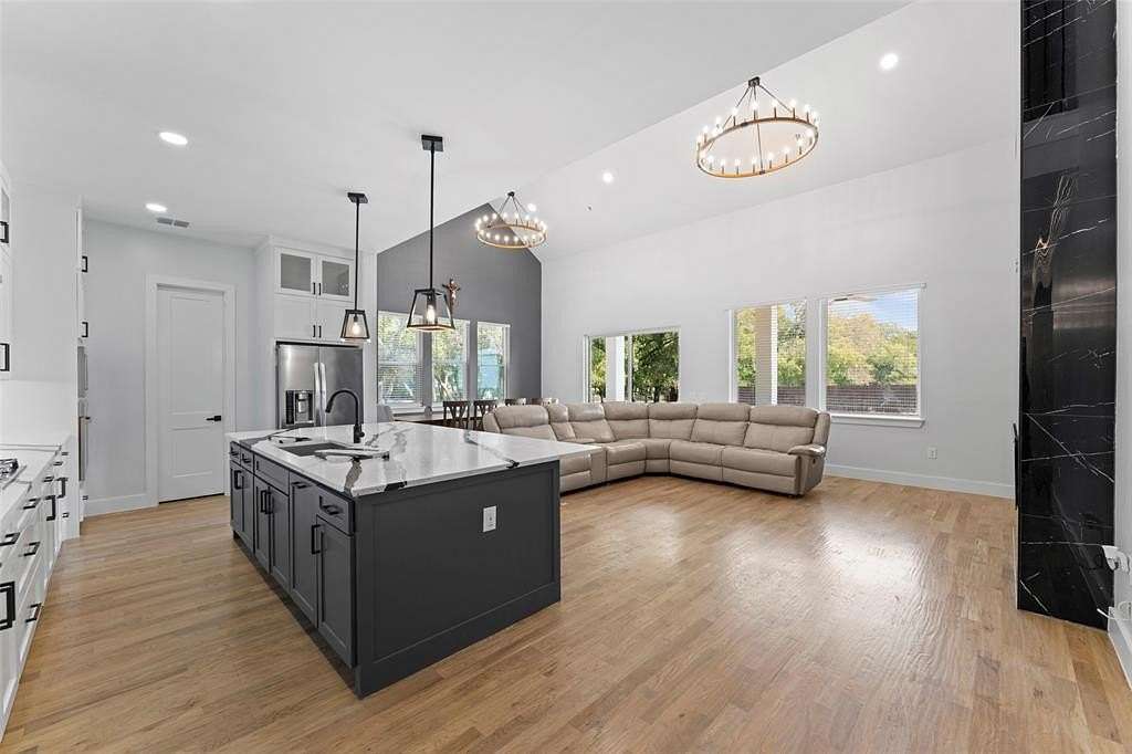 1.56 Acres of Residential Land with Home for Sale in Farmersville, Texas