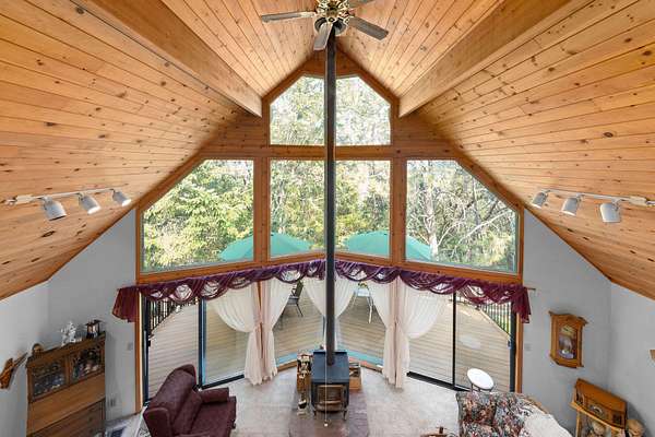 7.6 Acres of Residential Land with Home for Sale in Grants Pass, Oregon