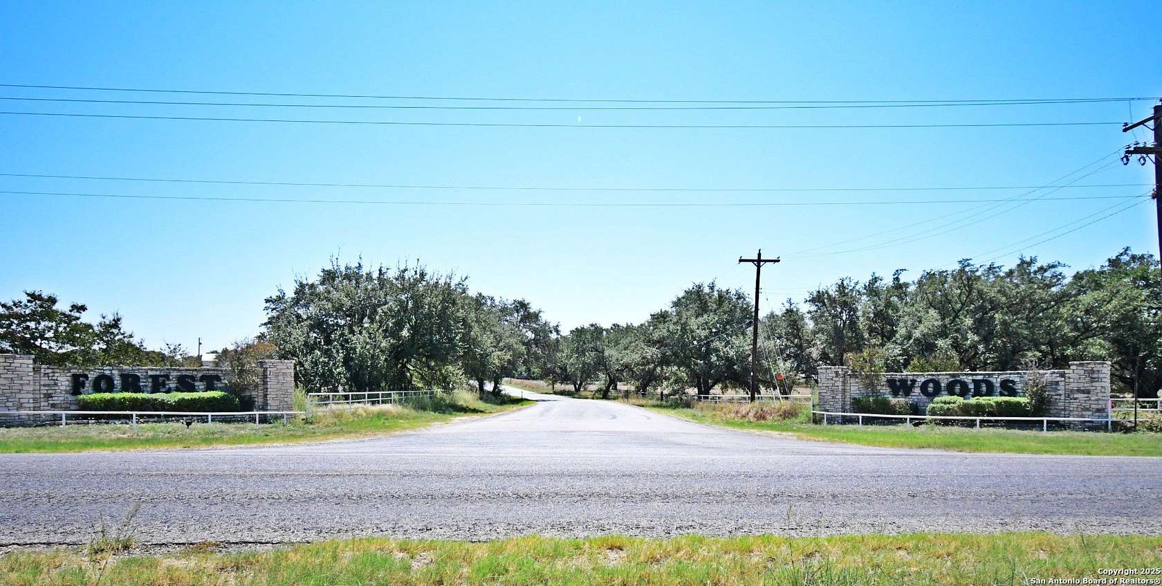2 Acres of Residential Land for Sale in Natalia, Texas