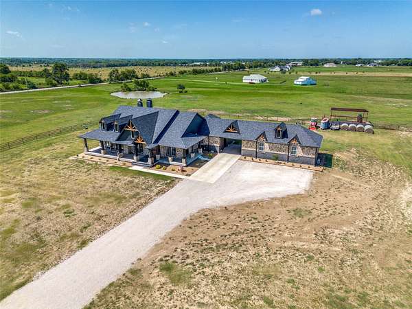 5 Acres of Land with Home for Sale in Wills Point, Texas