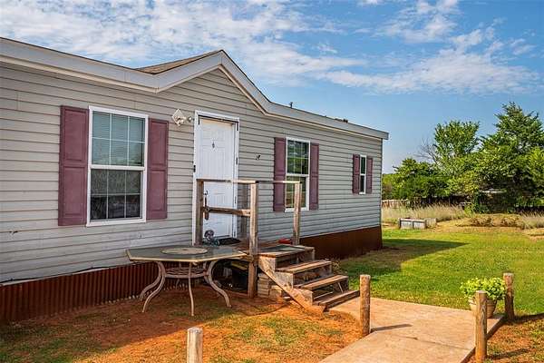 2.56 Acres of Residential Land with Home for Sale in Tuttle, Oklahoma