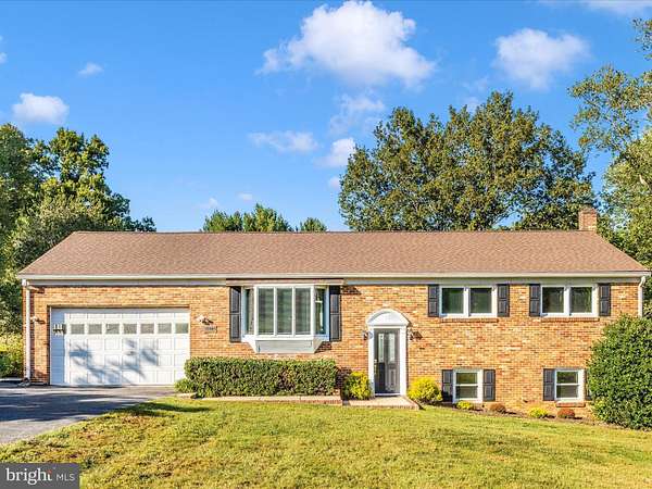 1.5 Acres of Residential Land with Home for Sale in Woodbine, Maryland