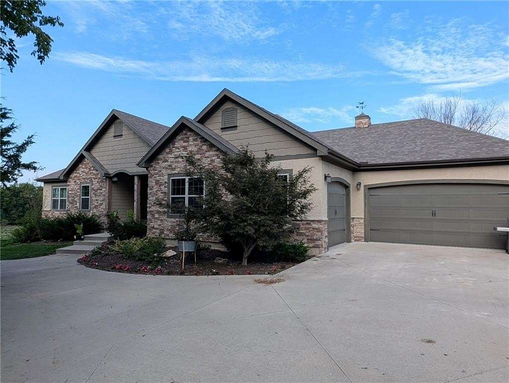 19.5 Acres of Land with Home for Sale in Spring Hill, Kansas