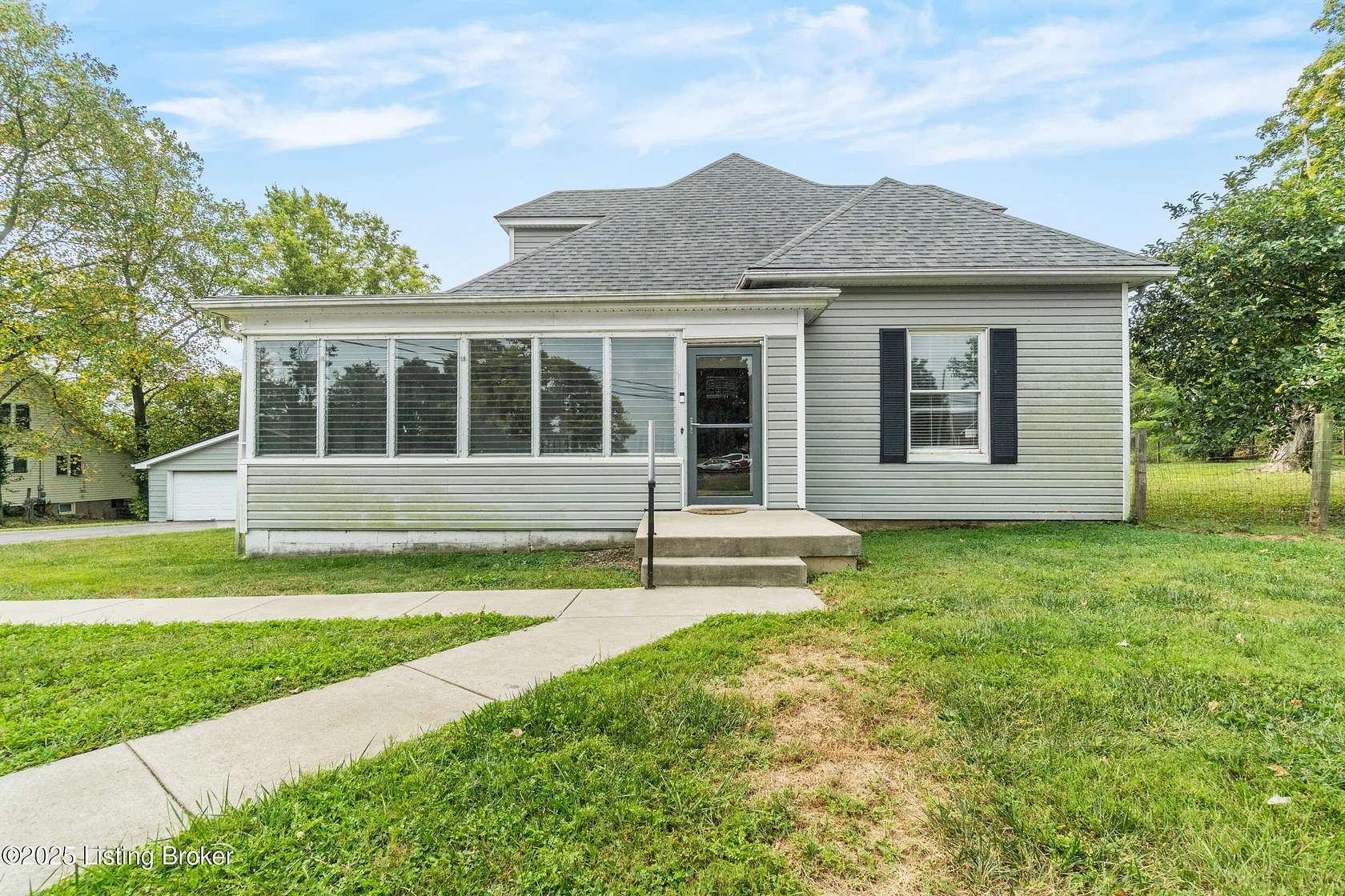 2.38 Acres of Residential Land with Home for Sale in Campbellsburg, Kentucky