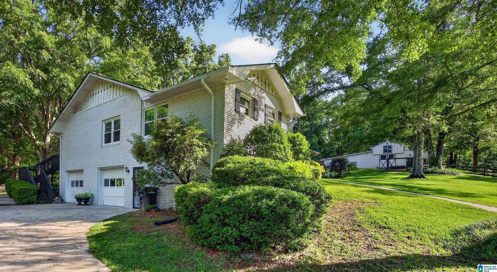 10.7 Acres of Land with Home for Sale in Columbiana, Alabama