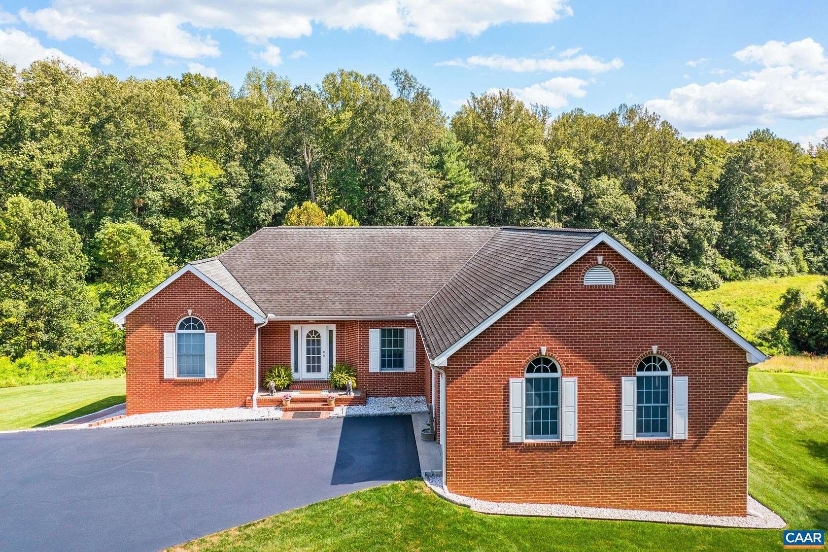 4 Acres of Residential Land with Home for Sale in Stanardsville, Virginia