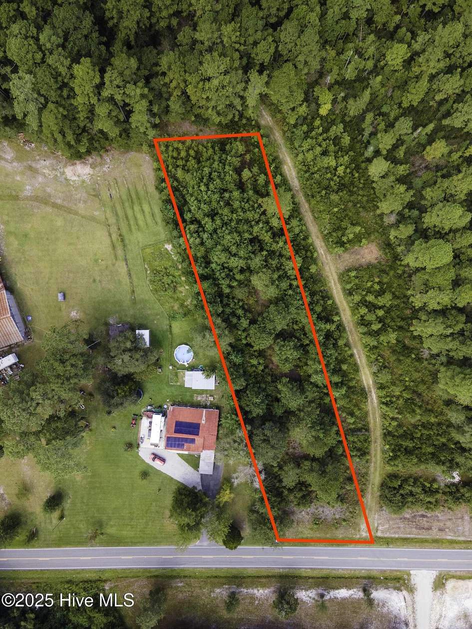 1 Acre of Residential Land for Sale in Maple Hill, North Carolina
