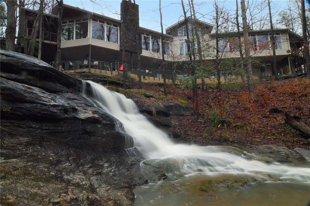 2.56 Acres of Residential Land with Home for Sale in Fair Play, South Carolina