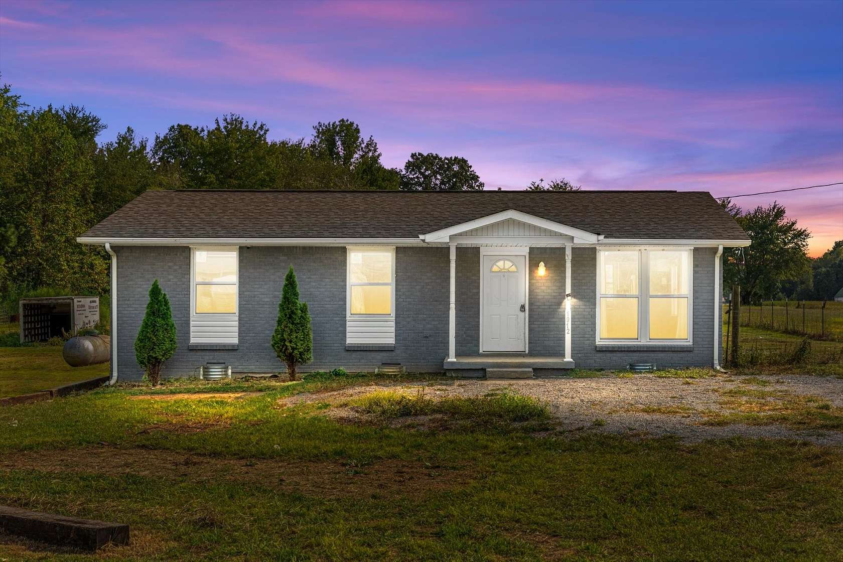 2.5 Acres of Residential Land with Home for Sale in Clarksville, Tennessee