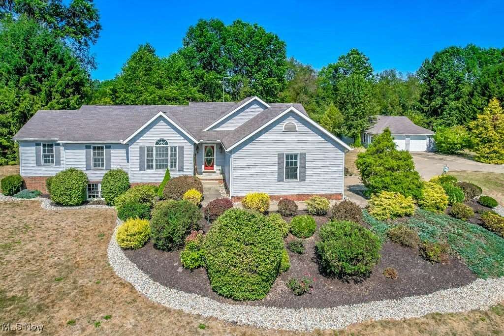 3.16 Acres of Residential Land with Home for Sale in Hartville, Ohio