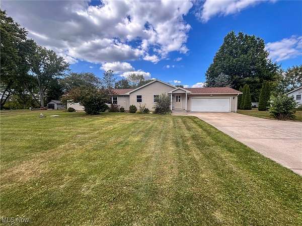 1.78 Acres of Residential Land with Home for Sale in Fowler, Ohio