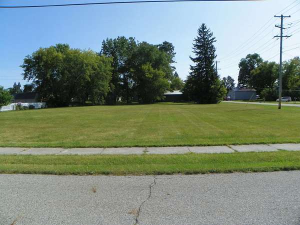 0.6 Acres of Residential Land for Sale in Harrison, Michigan