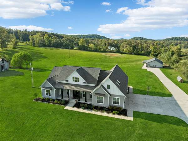 5 Acres of Residential Land with Home for Sale in Kingston Springs, Tennessee