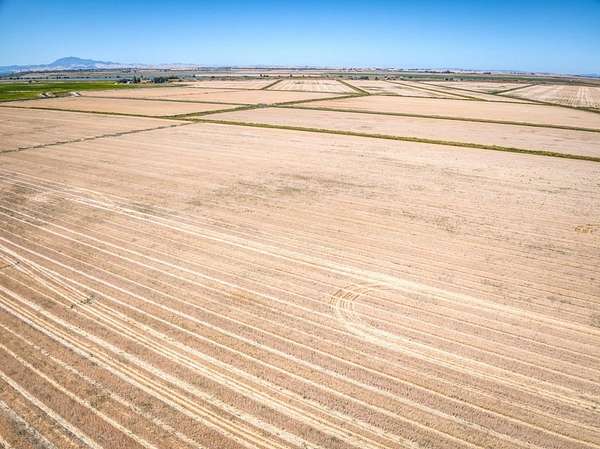 602 Acres of Land for Sale in Fairfield, California