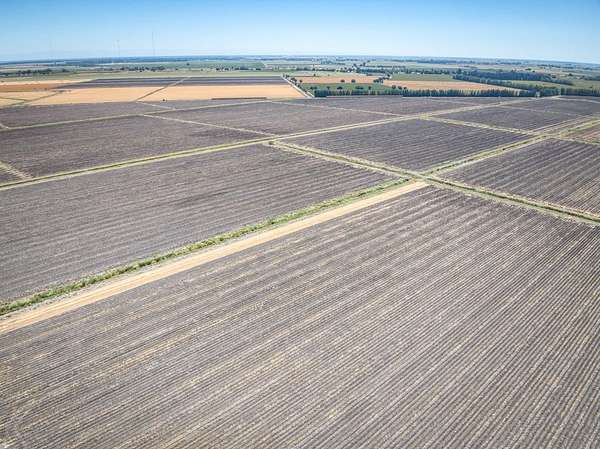 523 Acres of Land for Sale in Fairfield, California