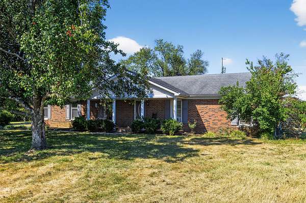 13.4 Acres of Land with Home for Sale in Nicholasville, Kentucky