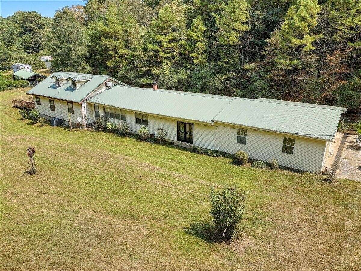 7 Acres of Residential Land with Home for Sale in Jasper, Alabama