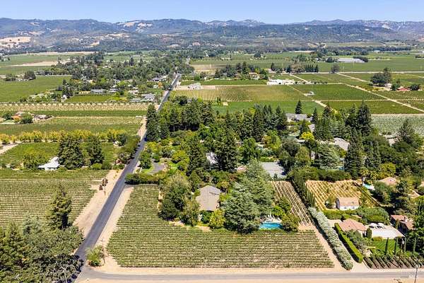 2.62 Acres of Residential Land with Home for Lease in St. Helena, California