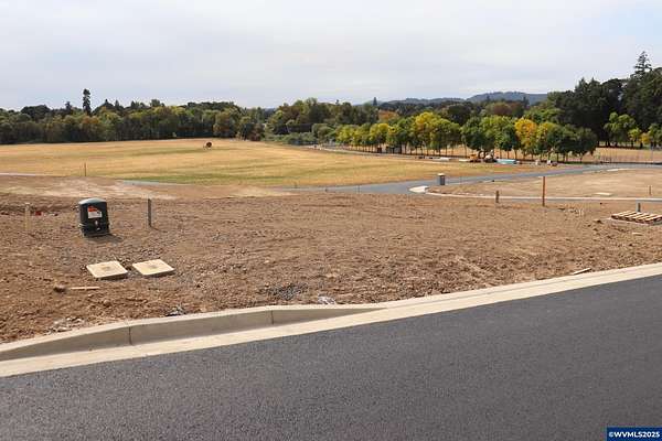 0.15 Acres of Land for Sale in Carlton, Oregon