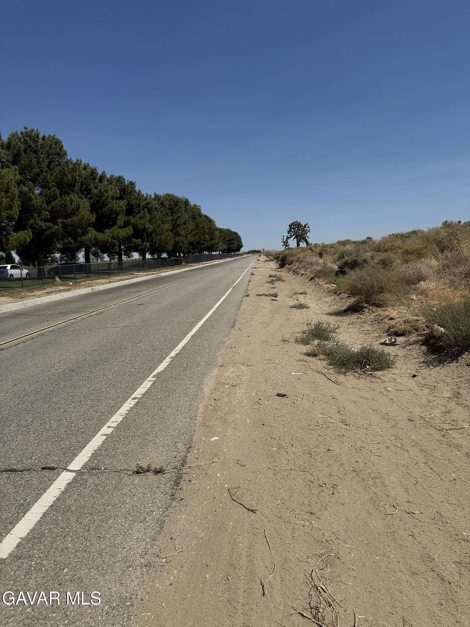 1 Acre of Mixed-Use Land for Sale in Lancaster, California