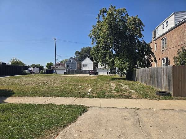 0.13 Acres of Commercial Land for Sale in Chicago, Illinois